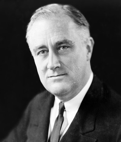 1920px-fdr_in_1933